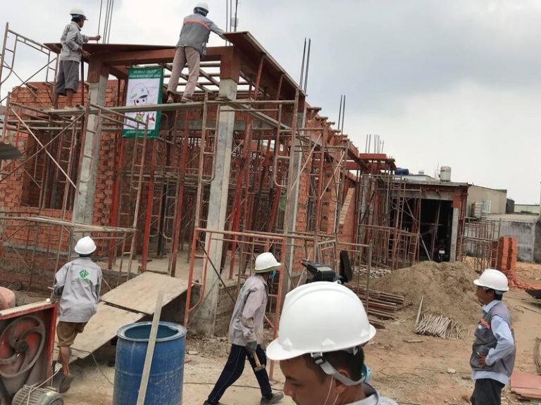 Chống thấm, hoàn thiện mái & vệ sinh công trình